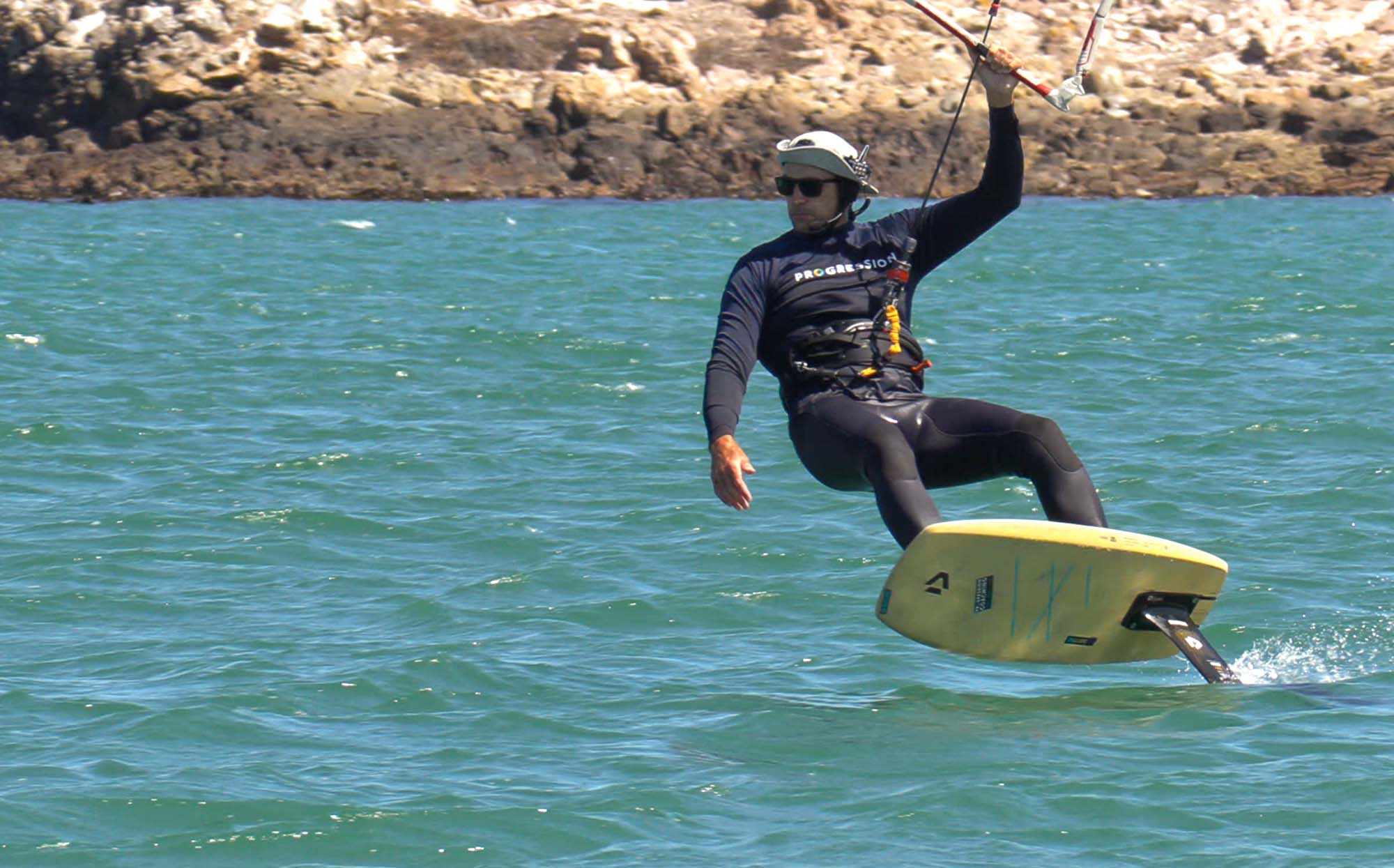 Kitefoiler tacking